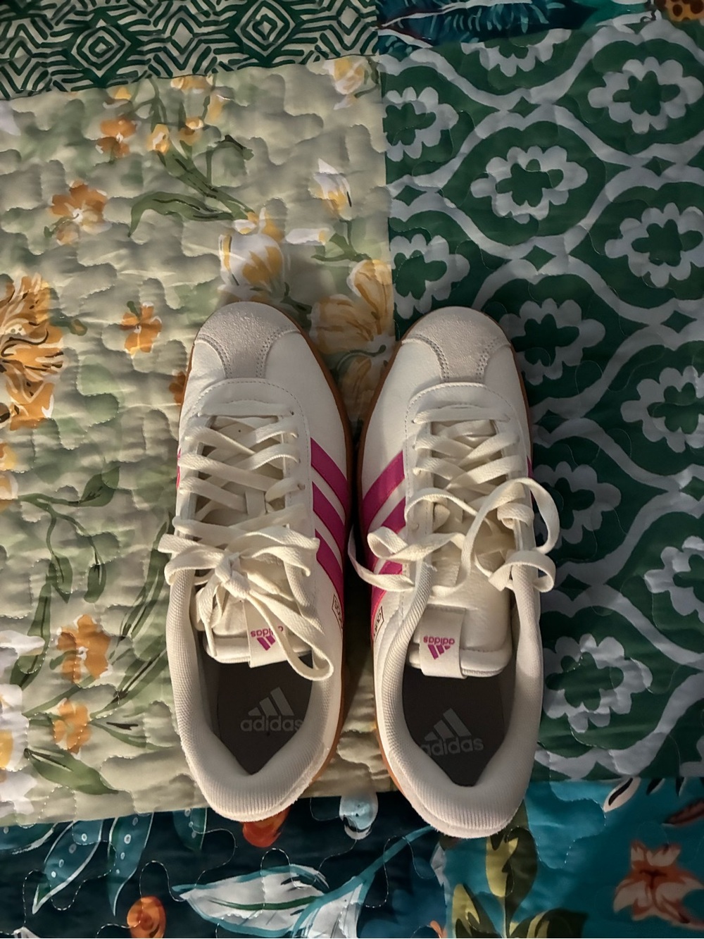 Adidas Women's 9.5  super cute White Sneakers with Pink Stripes and Gum Sole - Picture 2 of 5